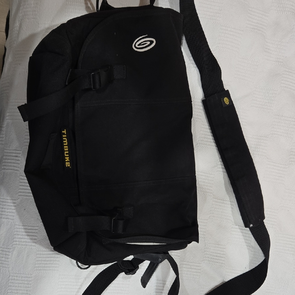 Timbuk2 Black Messenger Bag with Yellow Accents